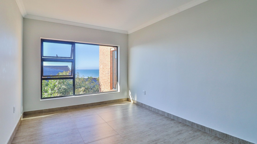 4 Bedroom Property for Sale in Wavecrest Eastern Cape